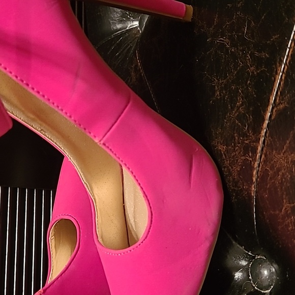 Barbie Pink Heels - Picture 7 of 10
